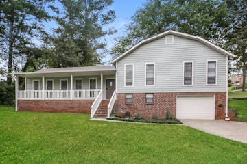 122 TRICKUM HILLS DR WOODSTOCK, GA 30188